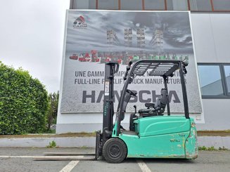 Трехопорные погрузчики Yale ERP16VT - 2