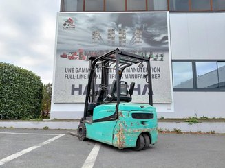 Трехопорные погрузчики Yale ERP16VTLWB