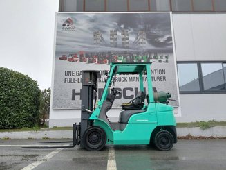 Четырехопорные погрузчики Mitsubishi FG25N