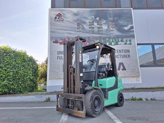 Четырехопорные погрузчики Yale GLP30VX