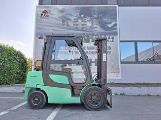 Четырехопорные погрузчики Yale GLP30VX