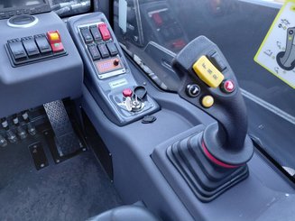 Telescopic loader Manitech T150H - 13