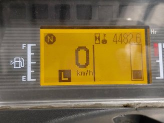 Четырехопорные погрузчики Caterpillar GP40NTD