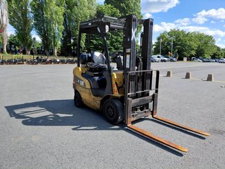 Четырехопорные погрузчики Caterpillar GP18N