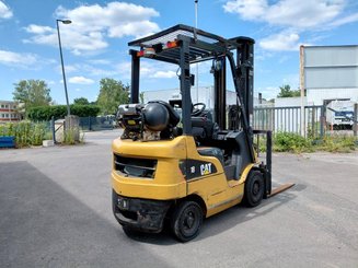 Четырехопорные погрузчики Caterpillar GP18NTD