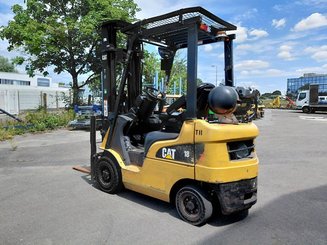 Четырехопорные погрузчики Caterpillar GP18NTD
