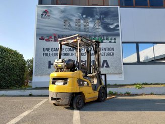 Четырехопорные погрузчики Caterpillar GP18NTD