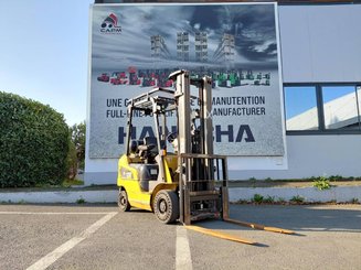 Четырехопорные погрузчики Caterpillar GP18NTD