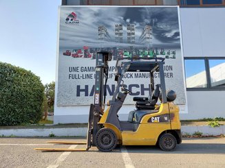 Четырехопорные погрузчики Caterpillar GP18NTD