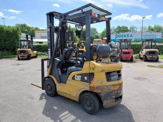 Четырехопорные погрузчики Caterpillar GP18NTD