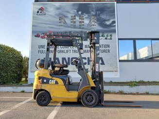 Четырехопорные погрузчики Caterpillar GP18NTD