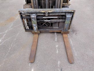 Четырехопорные погрузчики Caterpillar GP18NTD