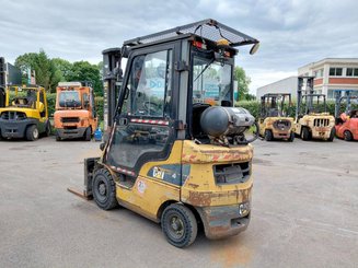 Четырехопорные погрузчики Caterpillar GP18NTD