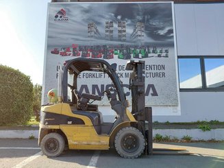 Четырехопорные погрузчики Caterpillar GP25N