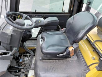 Четырехопорные погрузчики Caterpillar GP25NTD