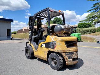 Четырехопорные погрузчики Caterpillar GP30N