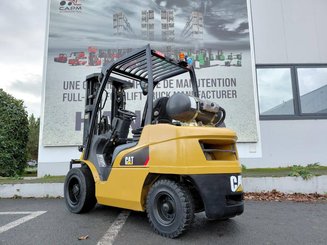 Четырехопорные погрузчики Caterpillar GP30N