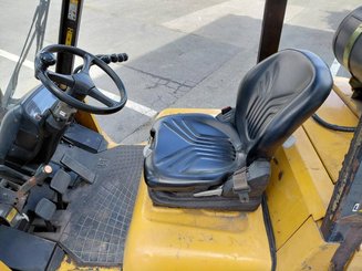 Четырехопорные погрузчики Caterpillar GC40K