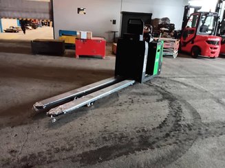 Четырехопорные погрузчики Hangcha CJD25-XT1-Li