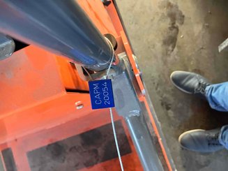 Строительный подъёмник с вертикальной мачтой JLG DSP-M