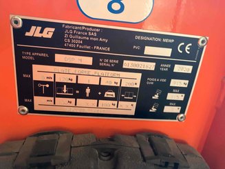 Строительный подъёмник с вертикальной мачтой JLG DSP-M