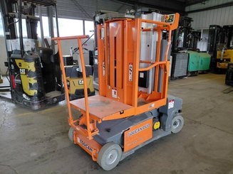 Строительный подъёмник с вертикальной мачтой JLG TOUCAN DUO