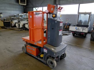 Строительный подъёмник с вертикальной мачтой JLG TOUCAN DUO