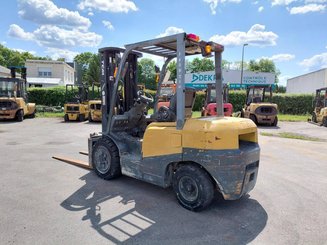 Четырехопорные погрузчики TCM FD30T3