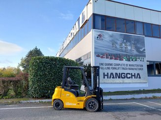 Четырехопорные погрузчики Hangcha XE25i ( CPD25-XEY2HA-SI )
