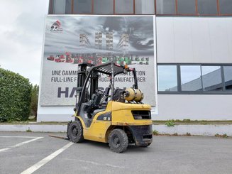 Четырехопорные погрузчики Caterpillar GP25N