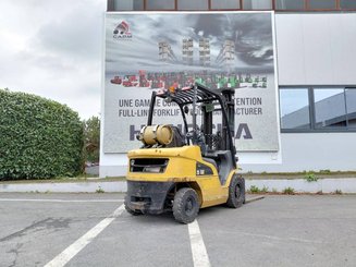 Четырехопорные погрузчики Caterpillar GP25N