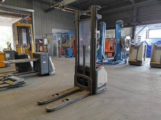 Штабелеры с электроприводом Crown WF3000 1.2