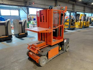 Строительный подъёмник с вертикальной мачтой JLG TOUCANDUO