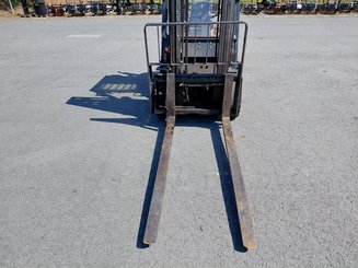 Четырехопорные погрузчики Doosan D30GP