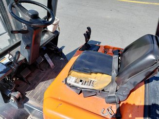 Четырехопорные погрузчики Doosan D30GP