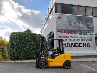 Четырехопорные погрузчики Hangcha XE30Hi ( CPD30-XEY2H2-SI )