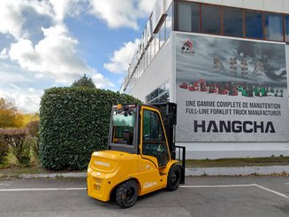 Четырехопорные погрузчики Hangcha XE30Hi ( CPD30-XEY2H2-SI )