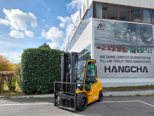 Четырехопорные погрузчики Hangcha XE30Hi ( CPD30-XEY2H2-SI ) - 1