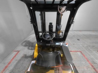 Четырехопорные погрузчики Hangcha XE35i (CPD35-XEY2HA-SI)