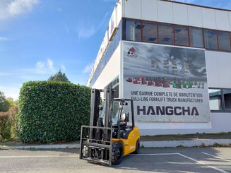 Четырехопорные погрузчики Hangcha XE35i (CPD35-XEY2HA-SI)