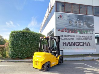 Четырехопорные погрузчики Hangcha XE35i (CPD35-XEY2HA-SI)