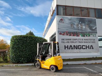 Четырехопорные погрузчики Hangcha XE15i (CPD15-XEY2HA-SI)