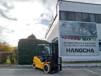 Четырехопорные погрузчики Hangcha XE30i ( CPD30-XEY2HA-SI ) - 1