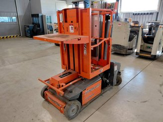 Строительный подъёмник с вертикальной мачтой JLG TOUCAN DUO
