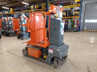 Строительный подъёмник с вертикальной мачтой JLG TOUCAN DUO