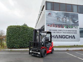 Четырехопорные погрузчики Hangcha XF30D-2