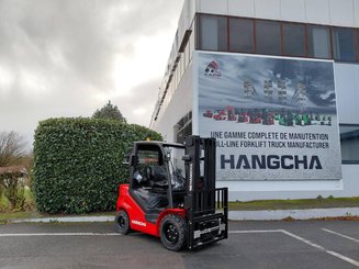 Четырехопорные погрузчики Hangcha XF30D-2