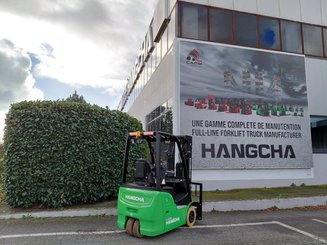 Трехопорные погрузчики Hangcha XC3-18i