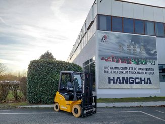 Четырехопорные погрузчики Hangcha XE20Ci ( CPD20-XEXY2HA-SI )