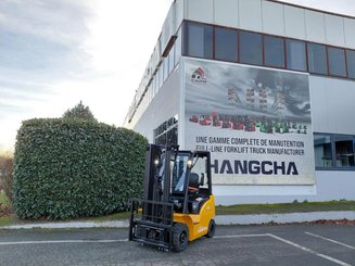 Четырехопорные погрузчики Hangcha XE20Ci ( CPD20-XEXY2HA-SI )